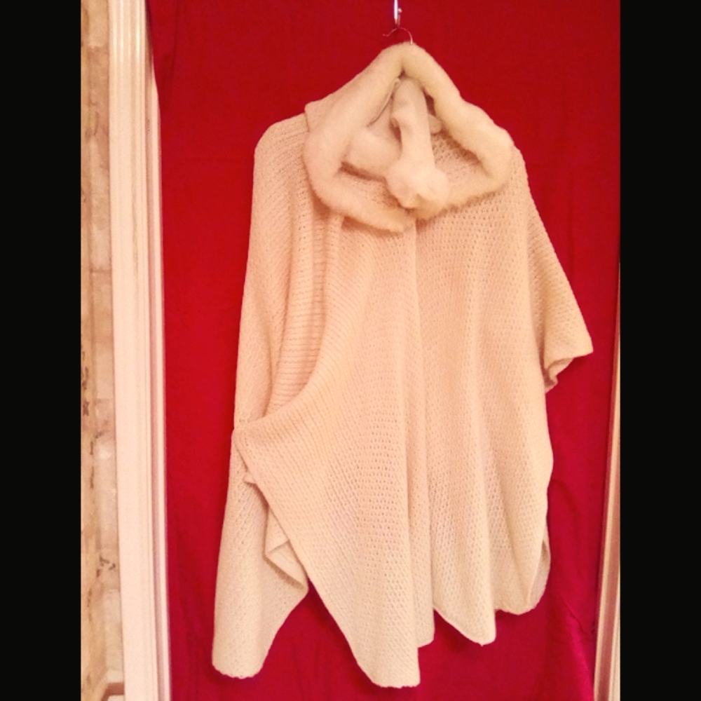 Hoody Poncho with matching gloves